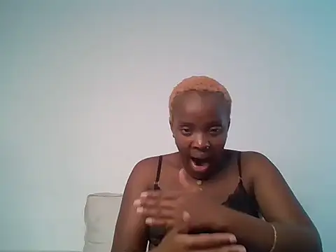 Snapshot of Pinkysmiles chatting on 07-27-26, 10:17 Pinkysmiles online show from 07-27-26, 10:17