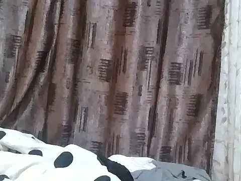 Snapshot of Queanah chatting on 07-23-26, 01:52 Queanah online show from 07-23-26, 01:52