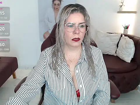 leylamia online show from 07-09-26, 01:37