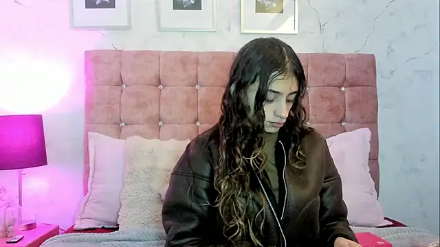 Katalina Laurent online show from 07-29-26, 11:41