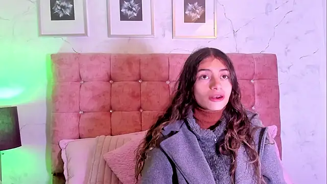 Katalina Laurent online show from 07-30-26, 11:31