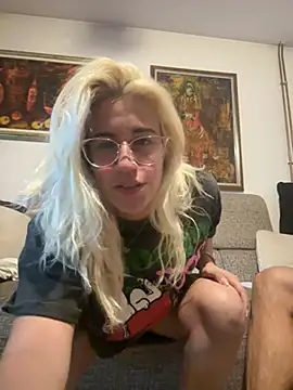 PlayWithUsXO online show from 07-18-26, 08:12