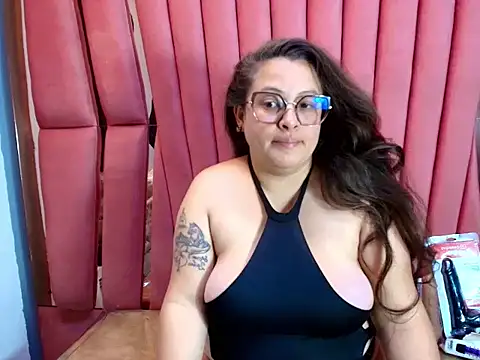 SaraThonson  online show from 07-18-26, 03:44