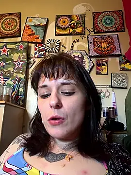 Snapshot of unemployedstripper chatting on 07-19-26, 01:59 unemployedstripper online show from 07-19-26, 01:59