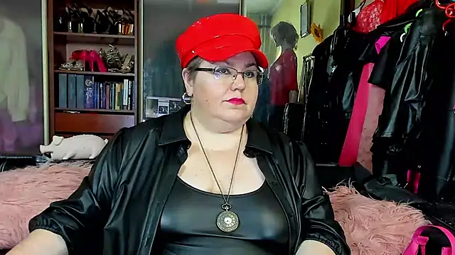 Snapshot of KaryQueen chatting on 03-02-25, 06:19 KaryQueen online show from 03-02-25, 06:19