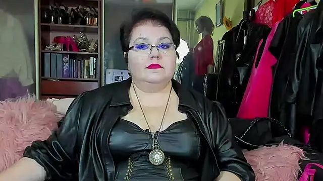 Snapshot of KaryQueen chatting on 03-13-25, 03:17 KaryQueen online show from 03-13-25, 03:17