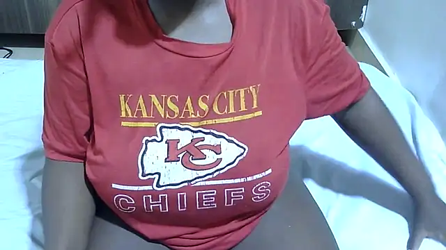 RawHoneyXO  online show from 07-16-26, 06:30