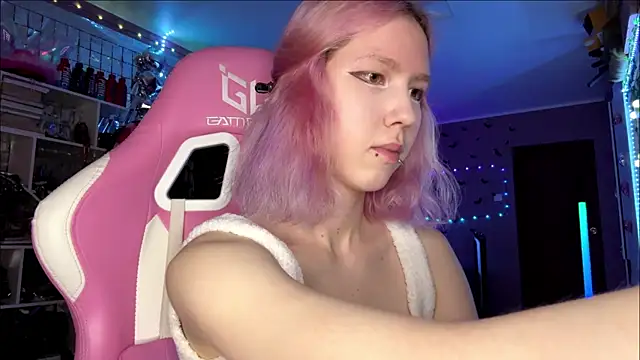 lonely bunny online show from 07-17-26, 01:18