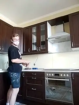 Snapshot of Tiler-cat chatting on 07-15-26, 01:49 Tiler-cat online show from 07-15-26, 01:49