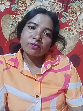 Snapshot of queen_1211 chatting on 07-12-26, 10:17 queen 1211 online show from 07-12-26, 10:17