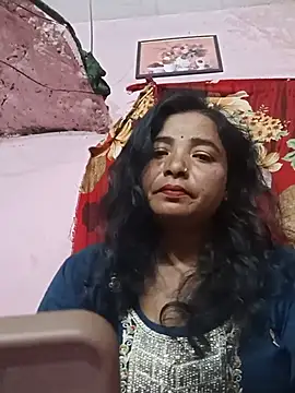 Snapshot of queen_1211 chatting on 07-15-26, 03:45 queen 1211 online show from 07-15-26, 03:45