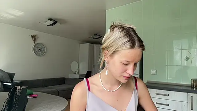 CryBaabyy online show from 07-13-26, 09:23