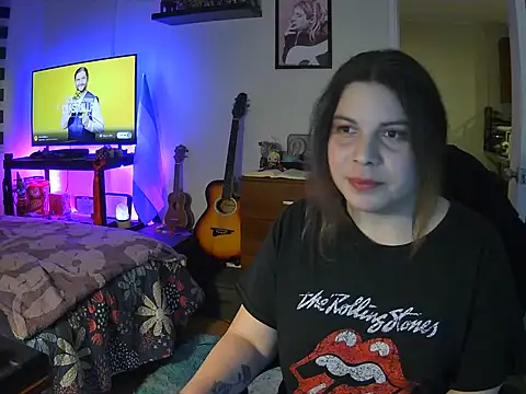 Snapshot of Allis_Wonderland chatting on 07-14-26, 03:11 Allis Wonderland online show from 07-14-26, 03:11