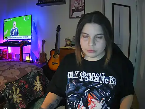 Snapshot of Allis_Wonderland chatting on 07-16-26, 03:34 Allis Wonderland online show from 07-16-26, 03:34