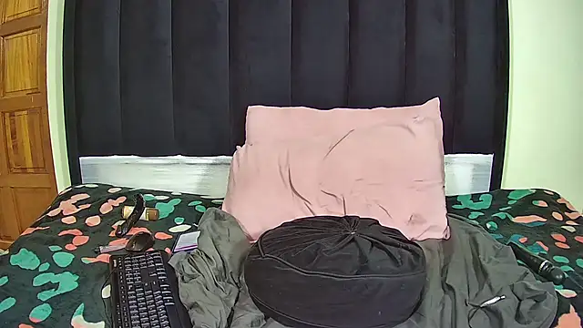 Flossy27 online show from 07-27-26, 07:43