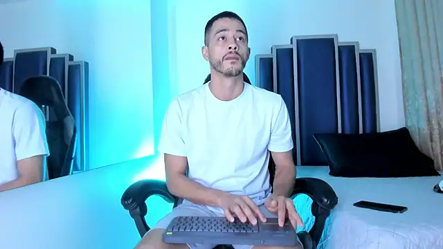 Damiam 23 online show from 07-16-26, 04:07