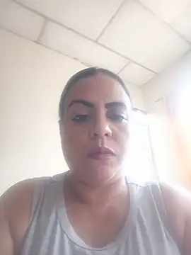 Snapshot of Hotpeppermint chatting on 07-16-26, 07:31 Hotpeppermint online show from 07-16-26, 07:31