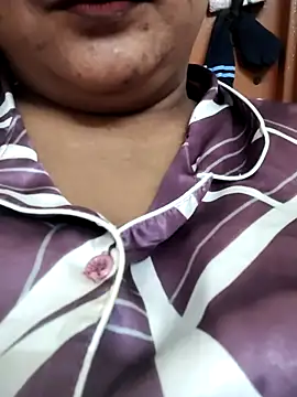 Snapshot of cute_bhabi69 chatting on 07-29-26, 04:21 cute bhabi69 online show from 07-29-26, 04:21