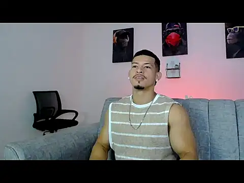 Snapshot of Ethan_rodgers01 chatting on 07-13-26, 02:20 Ethan rodgers01 online show from 07-13-26, 02:20