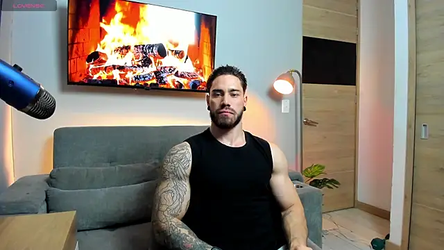 Snapshot of giorgio_leone_1 chatting on 07-15-26, 11:32 giorgio leone 1 online show from 07-15-26, 11:32