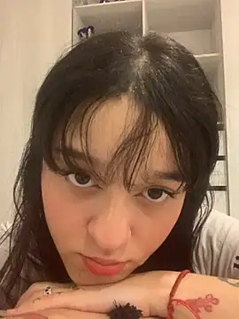 Snapshot of ruemi_rose chatting on 07-15-26, 03:23 ruemi rose online show from 07-15-26, 03:23
