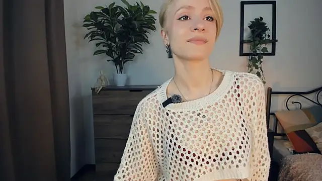 JanettePerro online show from 07-18-26, 07:28