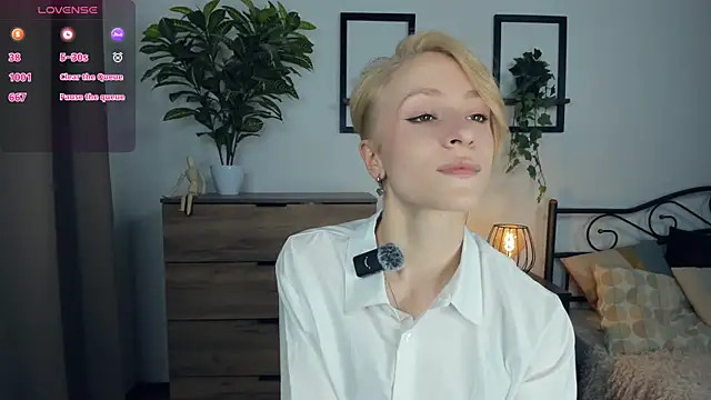 JanettePerro online show from 07-22-26, 07:49