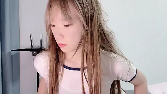 Snapshot of momo-9999 chatting on 07-27-26, 02:13 momo-9999 online show from 07-27-26, 02:13