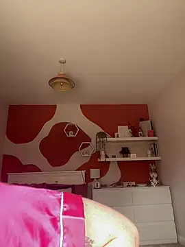 Snapshot of bleurose18 chatting on 07-14-26, 01:06 bleurose18 online show from 07-14-26, 01:06