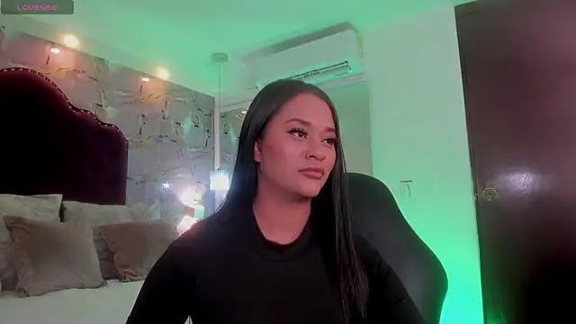 Snapshot of cleo_basett chatting on 07-30-26, 02:27 cleo basett online show from 07-30-26, 02:27