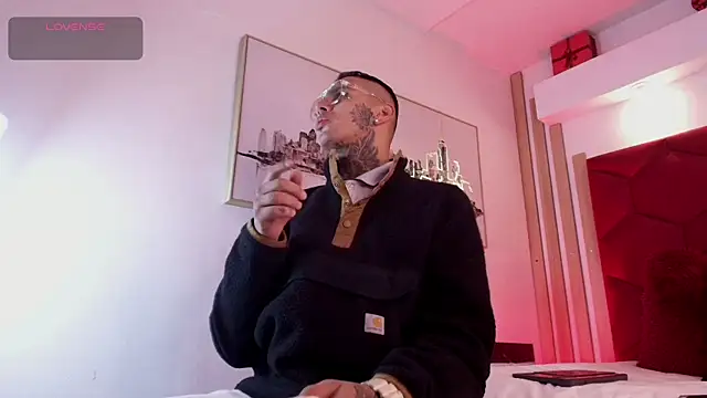 Snapshot of Liam_Ink chatting on 07-18-26, 11:47 Liam Ink online show from 07-18-26, 11:47