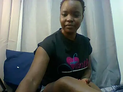 Snapshot of Luxy_butee chatting on 07-11-26, 08:22 Luxy butee online show from 07-11-26, 08:22