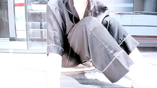 SungkyunnKwan online show from 02-25-25, 11:08