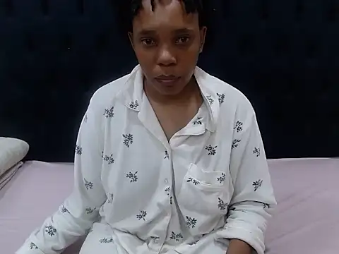 Snapshot of LilacKiss chatting on 07-16-26, 10:43 LilacKiss online show from 07-16-26, 10:43