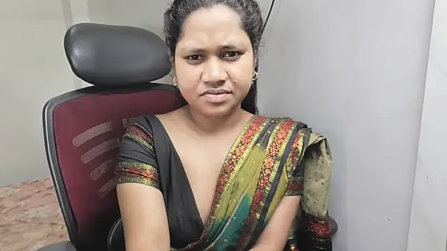 Shakina begam43 online show from 07-10-26, 05:15