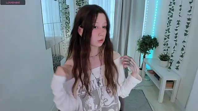 Snapshot of MiyuuNami chatting on 07-17-26, 11:17 MiyuuNami online show from 07-17-26, 11:17