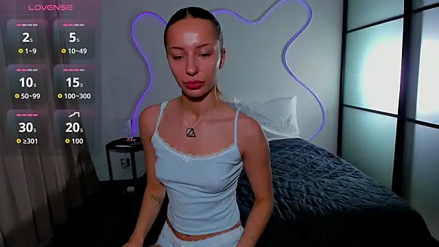 jasminoliver online show from 07-19-26, 09:13