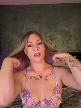 MissKarllaaa online show from 07-17-26, 08:46