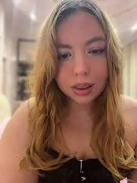 Snapshot of AnessaroseX chatting on 07-17-26, 11:42 AnessaroseX online show from 07-17-26, 11:42