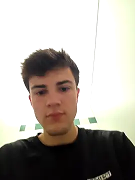 Snapshot of freshboy72 chatting on 07-17-26, 06:53 freshboy72 online show from 07-17-26, 06:53