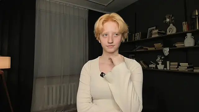 Snapshot of KelleCullison chatting on 07-23-26, 08:07 KelleCullison online show from 07-23-26, 08:07
