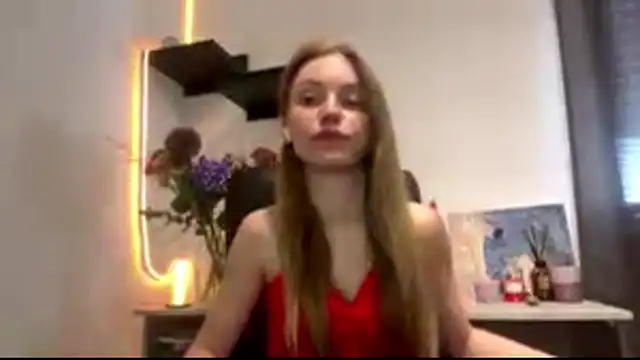 Snapshot of SunnyStrike chatting on 07-17-26, 10:11 SunnyStrike online show from 07-17-26, 10:11