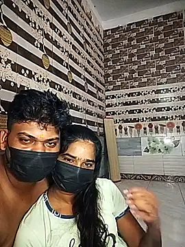 Snapshot of Tamil_555_Couples chatting on 07-16-26, 09:15 Tamil 555 Couples online show from 07-16-26, 09:15