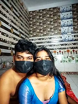Snapshot of Tamil_555_Couples chatting on 07-17-26, 09:30 Tamil 555 Couples online show from 07-17-26, 09:30