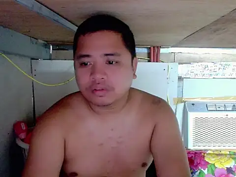 Snapshot of UnisexForYou chatting on 07-27-26, 11:01 UnisexForYou online show from 07-27-26, 11:01