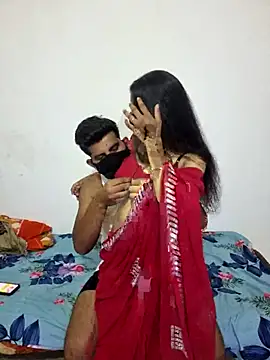 Snapshot of Indian_hot_couple_001 chatting on 07-14-26, 06:46 Indian hot couple 001 online show from 07-14-26, 06:46