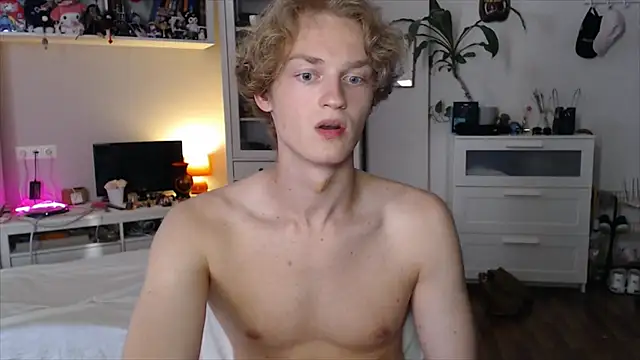 Snapshot of Daniel_yamm chatting on 07-23-26, 03:21 Daniel yamm online show from 07-23-26, 03:21
