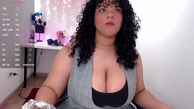anna curly18 online show from 07-21-26, 08:33
