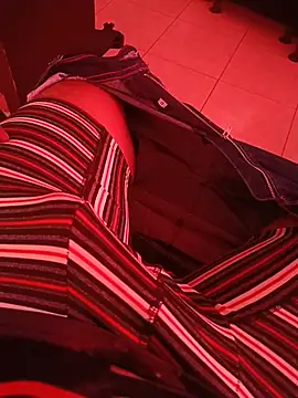 moro9595 online show from 07-18-26, 06:23