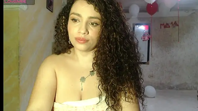 Snapshot of zoee_ee chatting on 07-23-26, 07:50 zoee ee online show from 07-23-26, 07:50